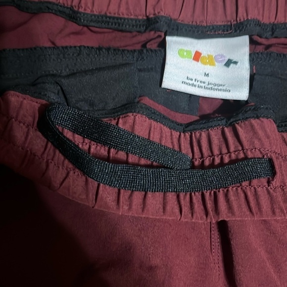 Alder Apparel Be Free Jogger Merlot Medium - Picture 10 of 12